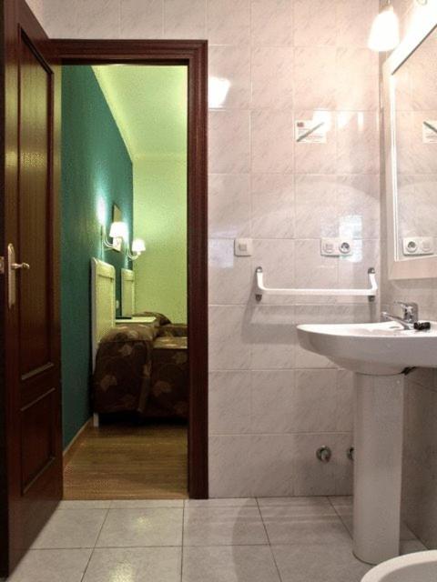 Hostal El Caballo Blanco Osuna Kültér fotó